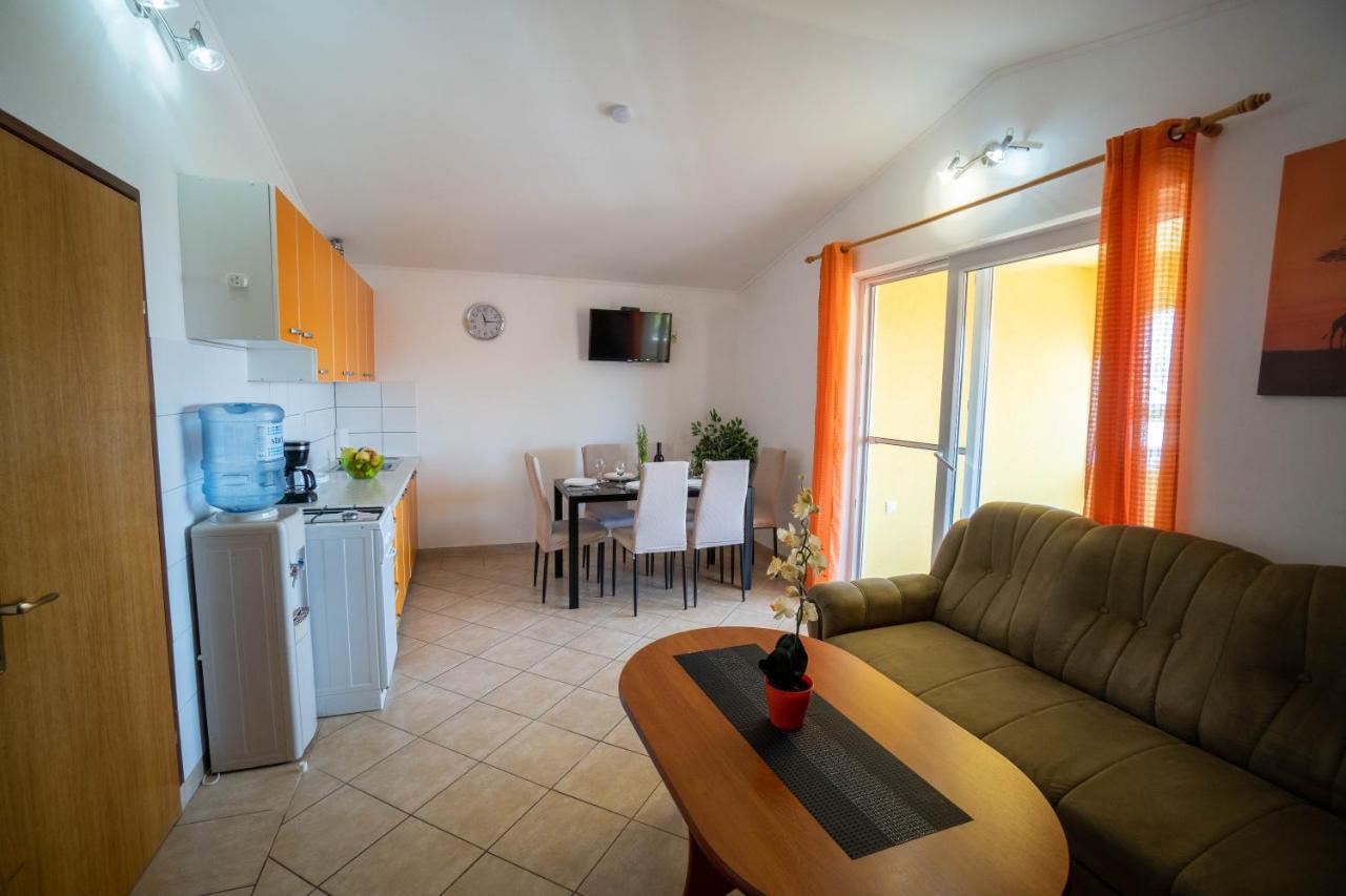 Apartments Pavic Vir Extérieur photo