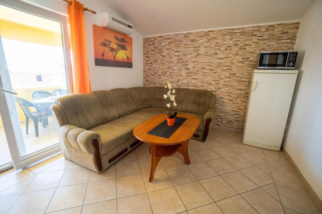 Apartments Pavic Vir Extérieur photo