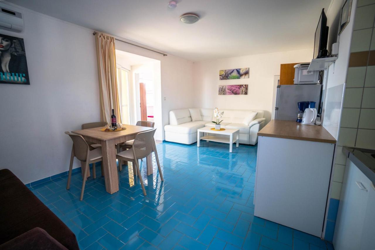 Apartments Pavic Vir Extérieur photo