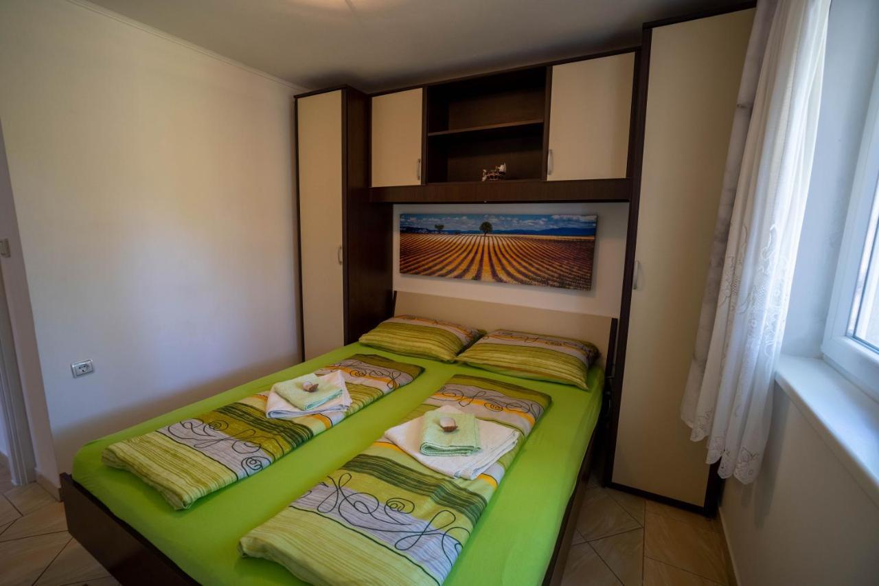 Apartments Pavic Vir Extérieur photo
