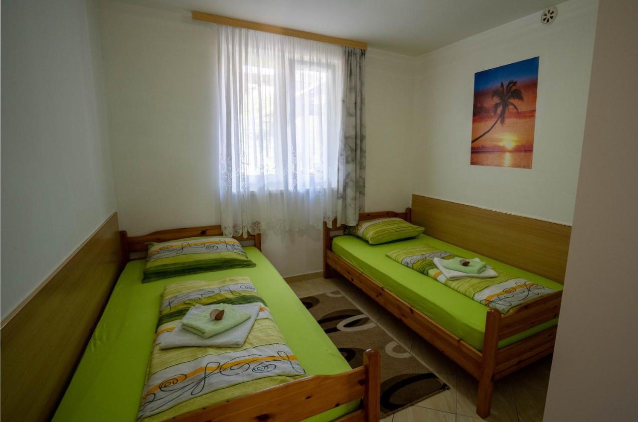 Apartments Pavic Vir Extérieur photo