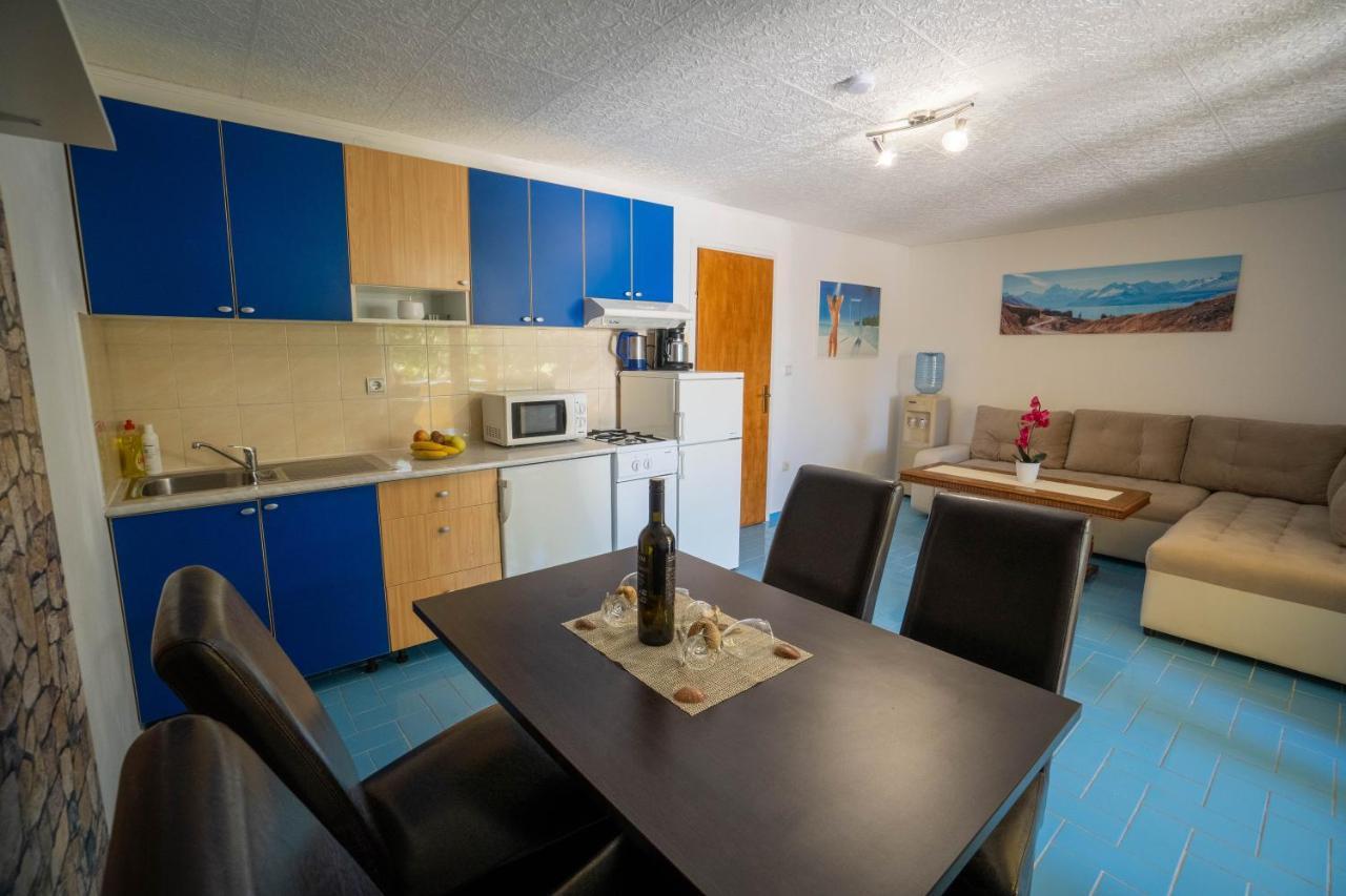 Apartments Pavic Vir Extérieur photo