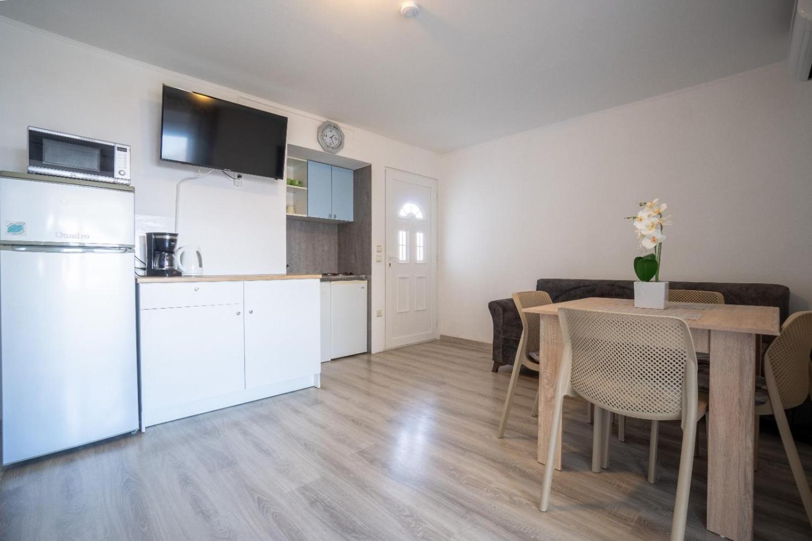 Apartments Pavic Vir Extérieur photo